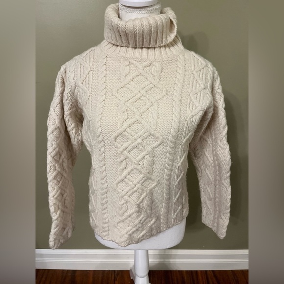 Paul James %100 Wool Sweater - Picture 7 of 10